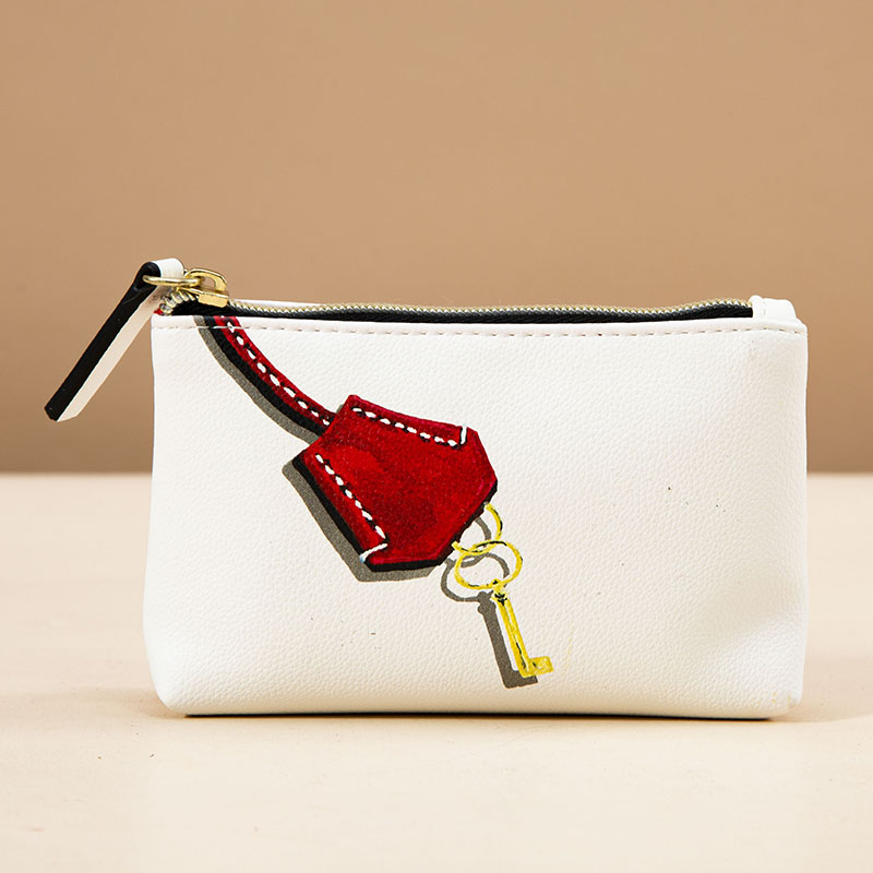 How Can I Sew a Cosmetic Bag That Lasts and Looks Professional