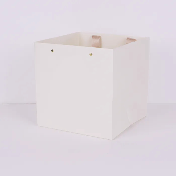 How Do Paper Shopping Bags Benefit Your Business?