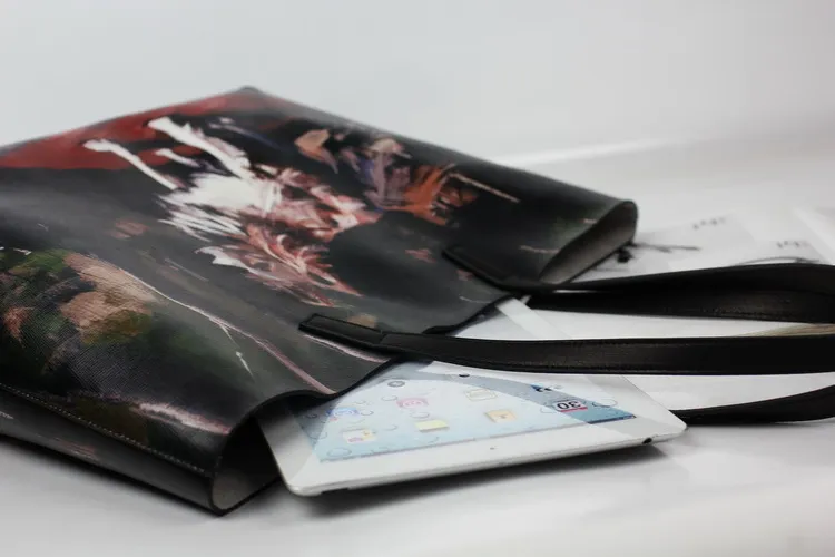 Emg6175 Black Genuine Leather Tote Bag Digital Print Fashion Women Zipper Wolf Printed Bags Custom Logo