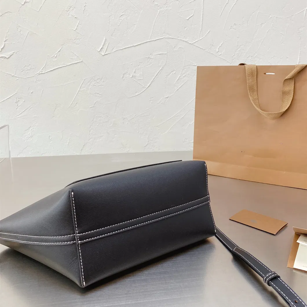 Hot Sale Simple design Two Color Replcia Leather Small Hangbag for Ladies