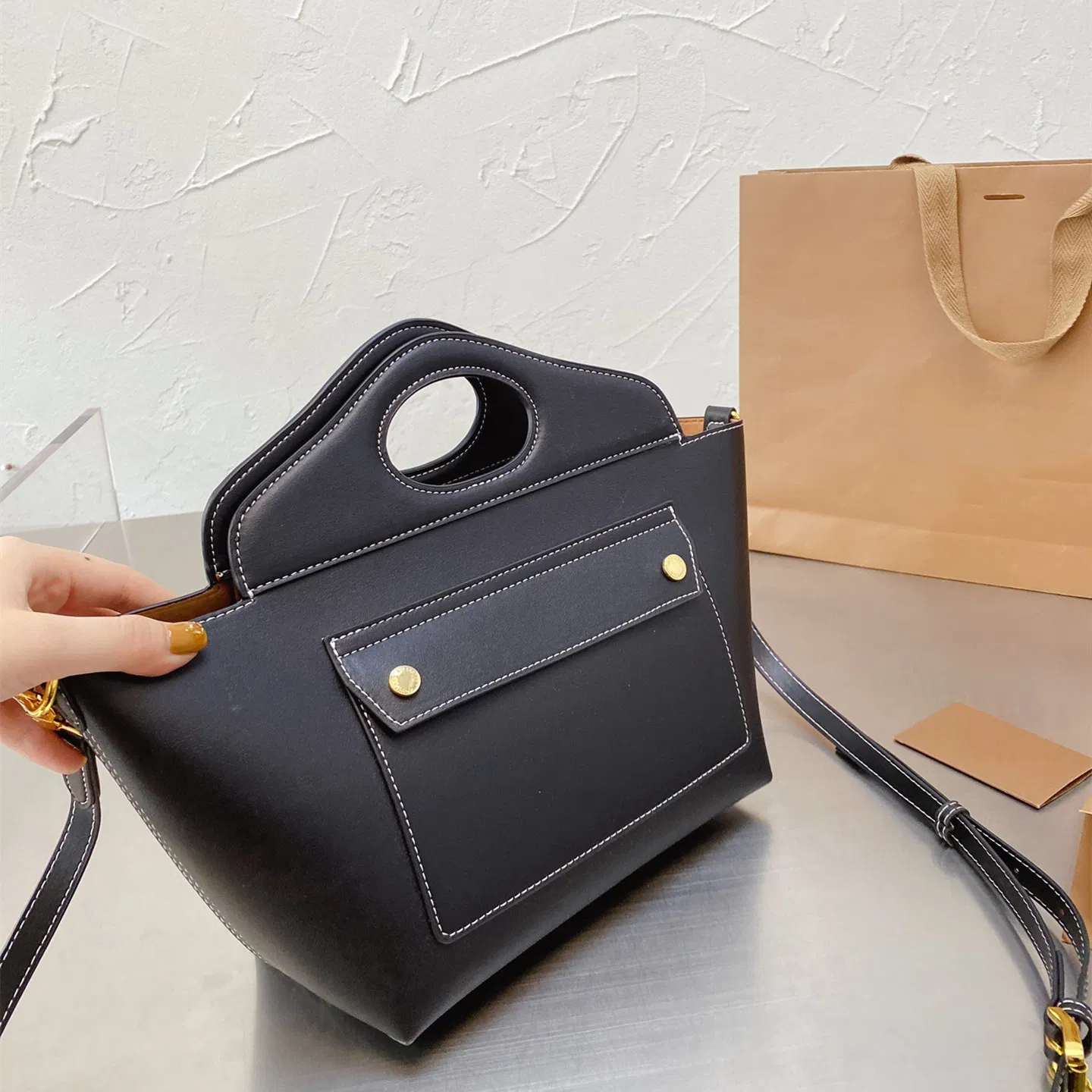 Hot Sale Simple design Two Color Replcia Leather Small Hangbag for Ladies