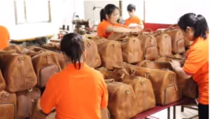 Men′ S Slim Bifold Wallet RFID Blocking Minimalist Front Pocket Wallets for Men