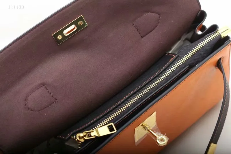 Tanned Leather American Style Classic Fashion Hot Style Shoulder Bag (F111130)